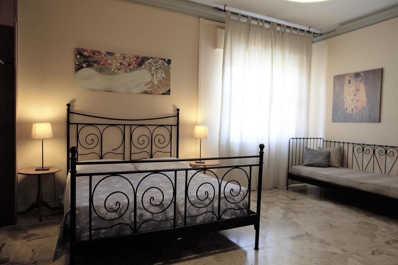 B&B Cameracaffe Centro Arezzo Exterior photo